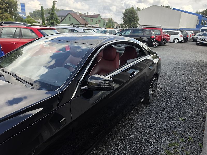 Mercedes-Benz Třídy E 250CDI  AMG Facelift Led - fotka 15 z 16