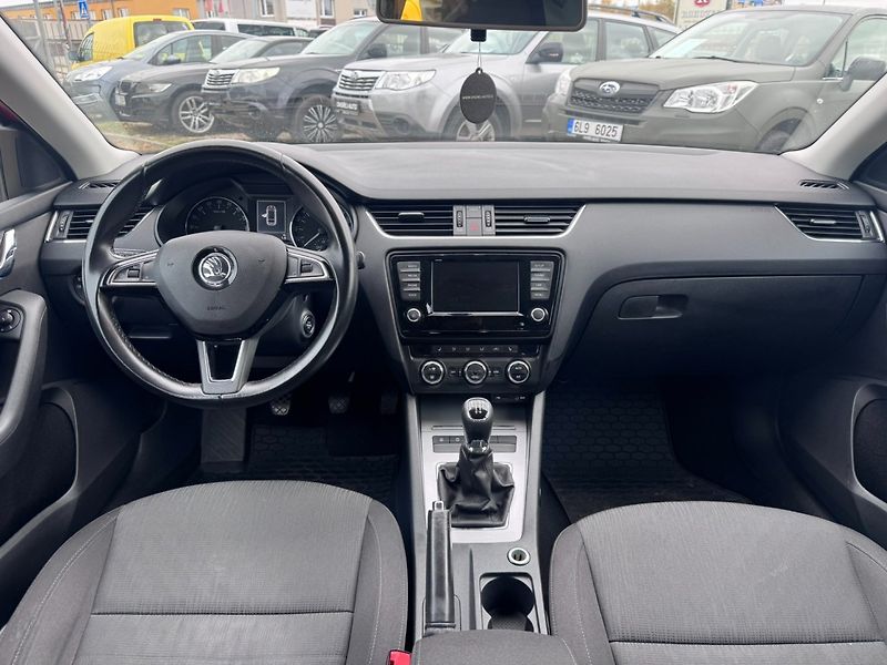 Škoda Octavia (2016) 1,6 81 KW ROZVODY 2. MAJITEL - fotka 24 z 50