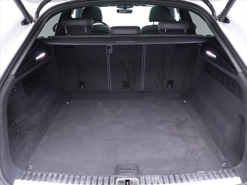 Audi Q8 3,0 250 kW 4x4  DPH - fotka 10 z 38