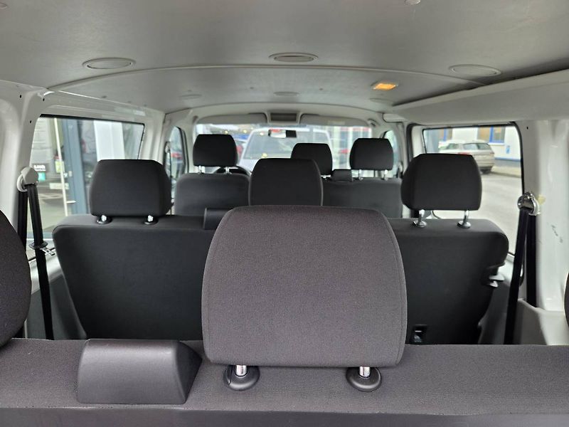 Volkswagen Transporter (2018) 2.0 TDI 9 míst - fotka 17 z 24