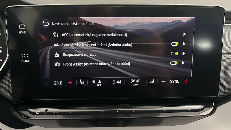 Škoda Octavia 2.0 TDI DSG 4x4 Style - fotka 23 z 25