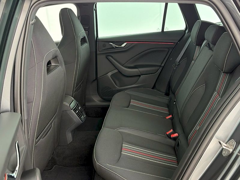 Škoda Scala (2025) DSG 1.5TSI 110kW Monte Carlo - fotka 8 z 33