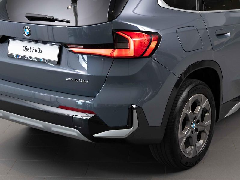 BMW X1 sDrive18d - fotka 9 z 21