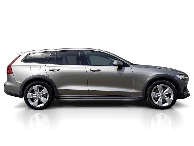 Volvo V60 CrossCountry D4 AWD // 4x4 - fotka 6 z 43