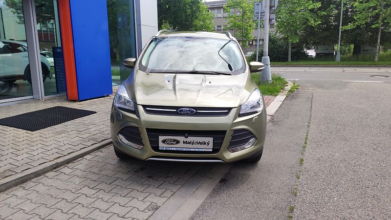 Ford Kuga (2014) - fotka 3 z 23