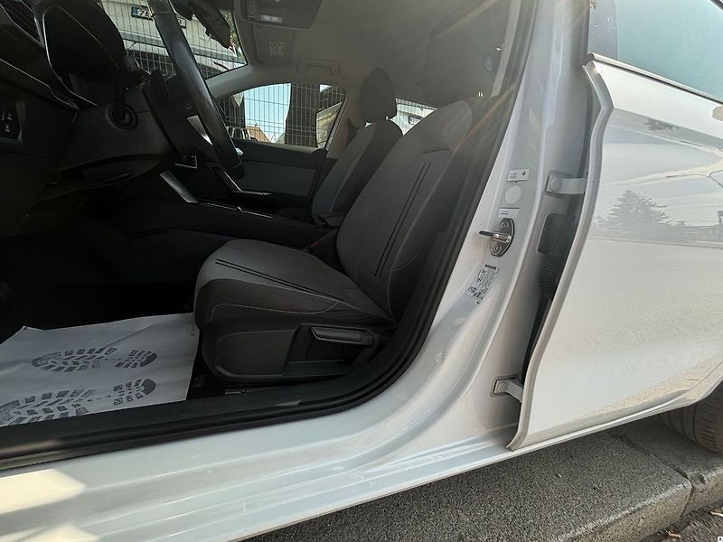 Seat Leon 2.0TDi-110KW/2022/DSG-SPORT.ZÁ - fotka 26 z 51