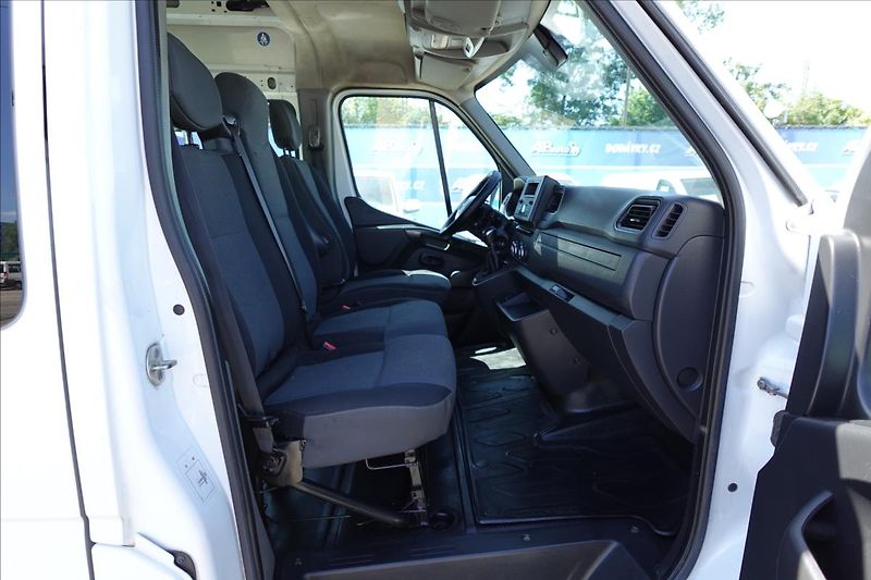 Renault Master 2,3 DCI  L2H2 7MÍST KLIMA - fotka 18 z 36