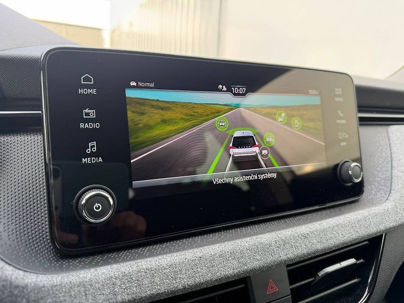 Škoda Scala Selection 1,0 TSI 85 kW 6° MP - fotka 20 z 36
