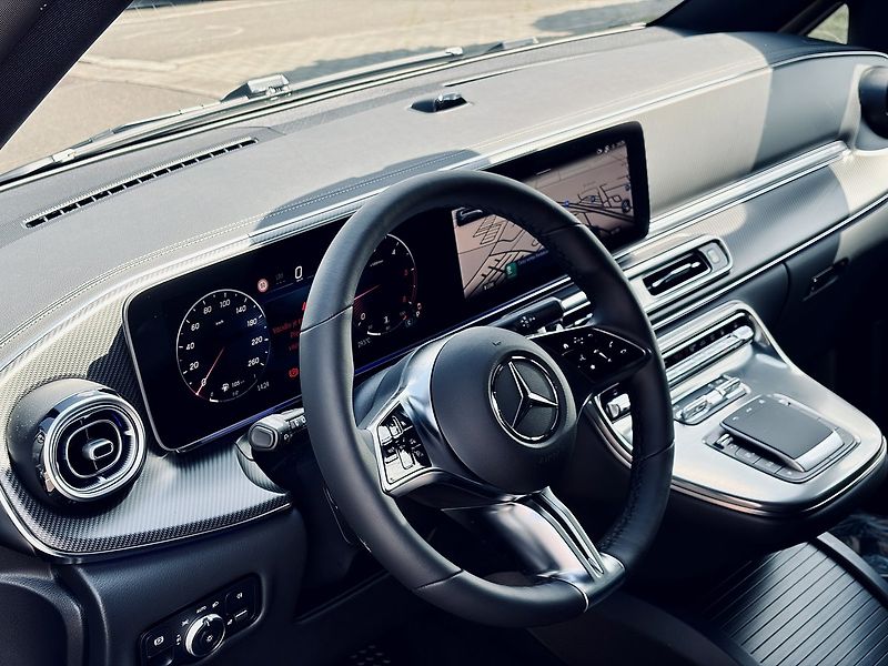Mercedes-Benz Třídy V (2026) 300d EXCLUSIVE AMG 4M L AIR - fotka 22 z 36