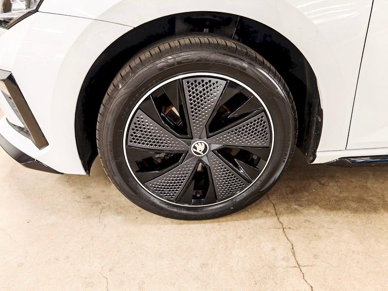 Škoda Scala (2025) 1.0 TSI 85 kW Monte Carlo - fotka 29 z 29