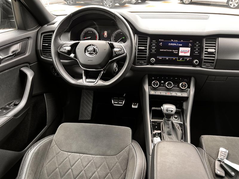 Škoda Kodiaq 2.0 TSi Sportline DSG 4x4  - fotka 10 z 23