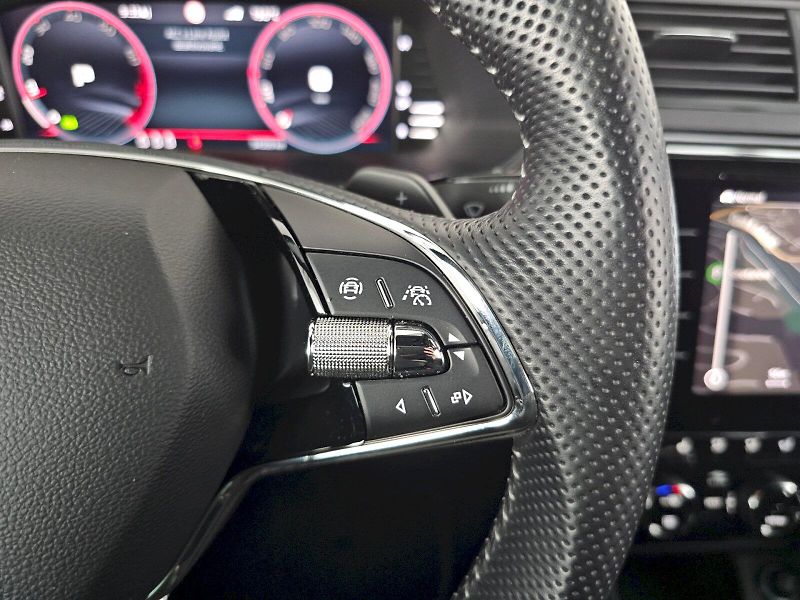 Škoda Superb (2023) 2.0TSi 140kW DSG SPORTLINE TAŽ - fotka 9 z 32