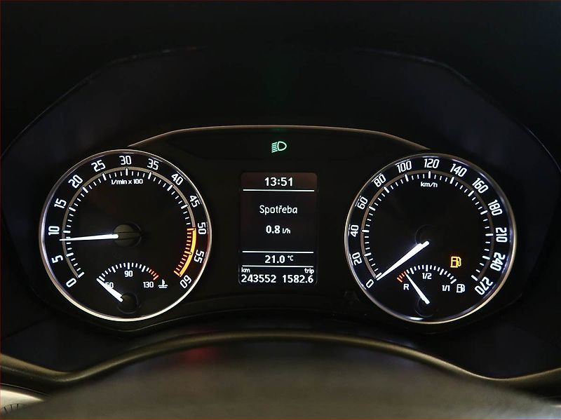 Škoda Octavia (2010) RS 2.0 TDI, Navi, Tempomat - fotka 11 z 15
