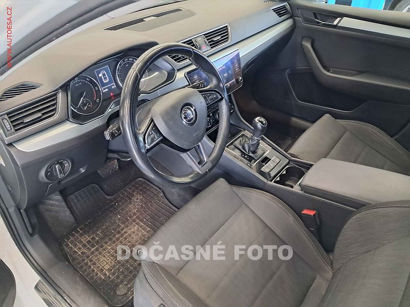 Škoda Superb (2018) 2.0 TDI - fotka 3 z 3