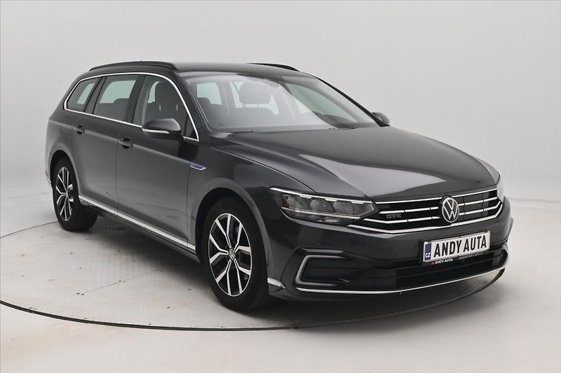 Volkswagen Passat 1,4 GTE 160 kW DSG Business Zá - fotka 3 z 32