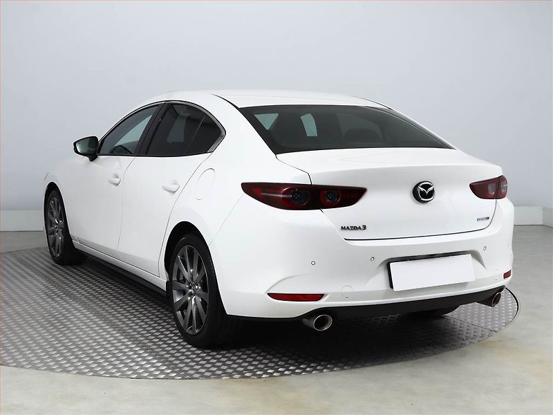 Mazda 3 (2021) 2.0 Skyactiv-X - fotka 4 z 20