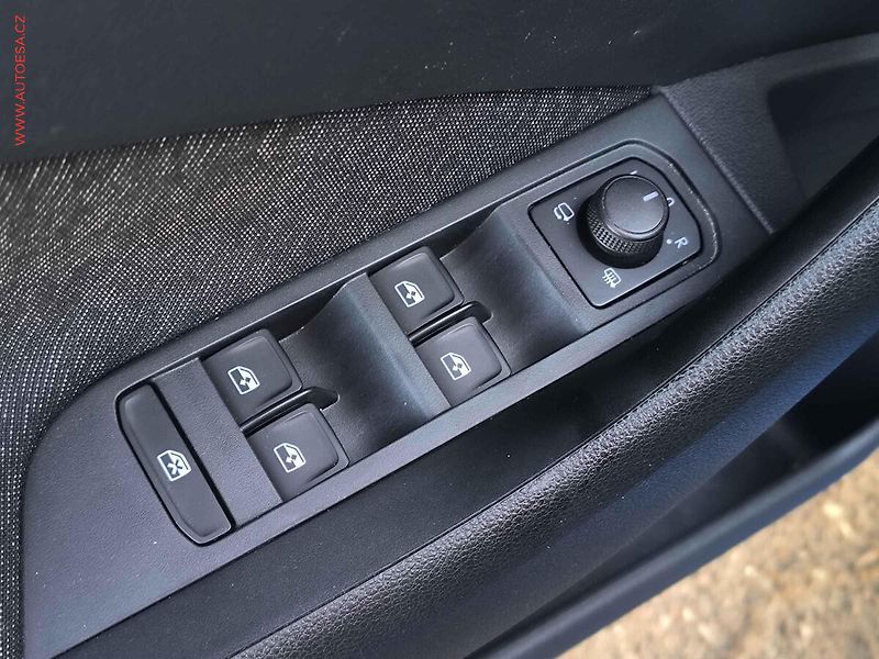 Škoda Scala (2020) 1.5 TSi, ČR, Style, LED - fotka 21 z 23