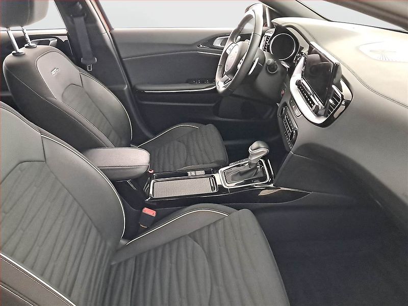 Kia Pro_Ceed (2025) GT Line Plus 1.5 T-GDI - fotka 9 z 20