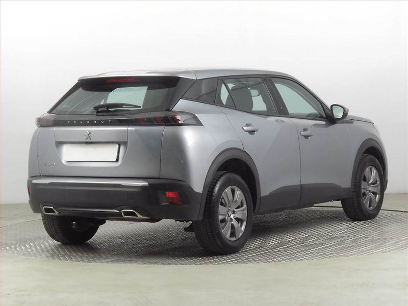 Peugeot 2008 (2020) 1.2 PureTech, Navi, Tempomat - fotka 5 z 20