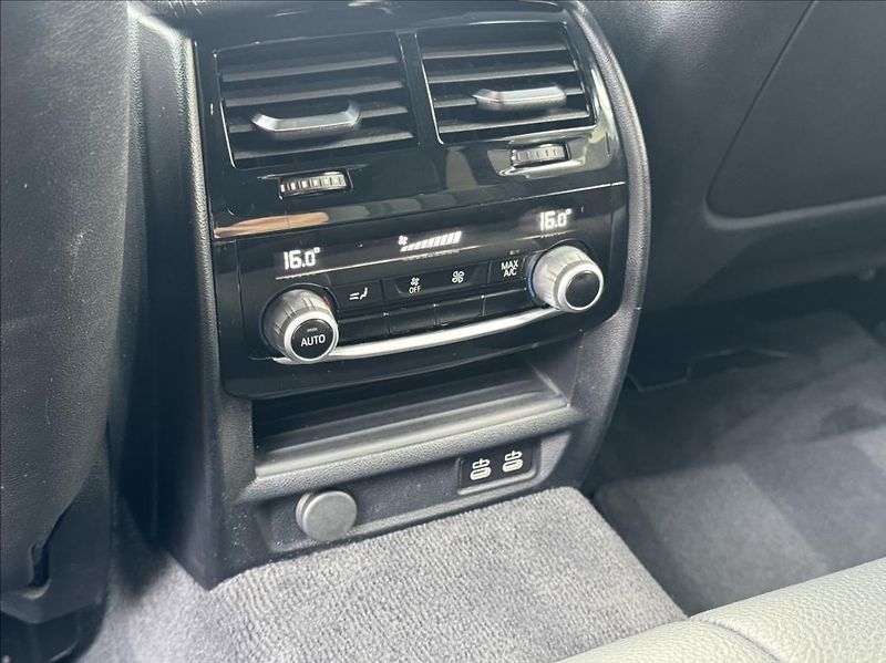 BMW Řada 5 540XD,250kw,M packet - fotka 34 z 34