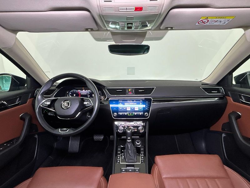 Škoda Superb L&K DSG - fotka 5 z 30