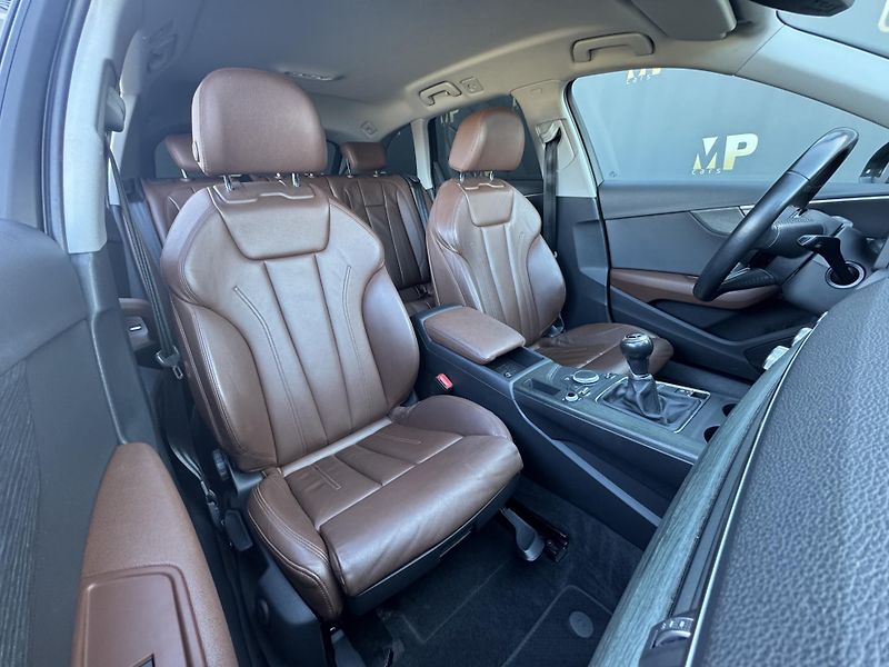 Audi A4 (2016) 2.0TDi Sport, Individual, RZV - fotka 17 z 47