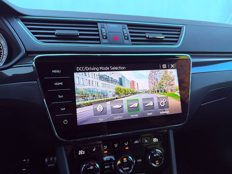 Škoda Superb 2.0 TDi DSG SportLine 4x4, Ser - fotka 23 z 35