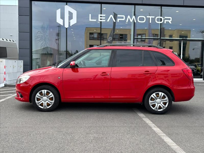 Škoda Fabia 1,4 16V  Active CZ - fotka 8 z 19