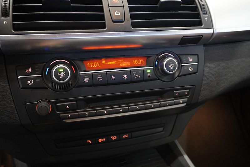BMW X5 3.0d XDRIVE AUTOMAT - fotka 17 z 30