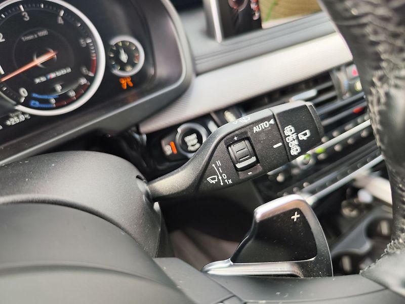 BMW X5 3.0/230kW xDrive40d - fotka 33 z 40