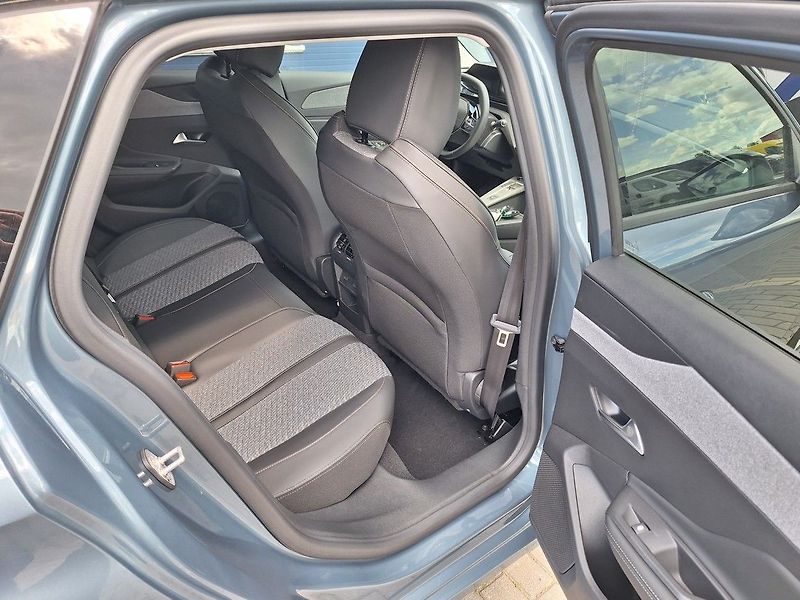 Peugeot 308 (2026) SW ALLURE Hybrid 145 e-DCS6 - fotka 14 z 15