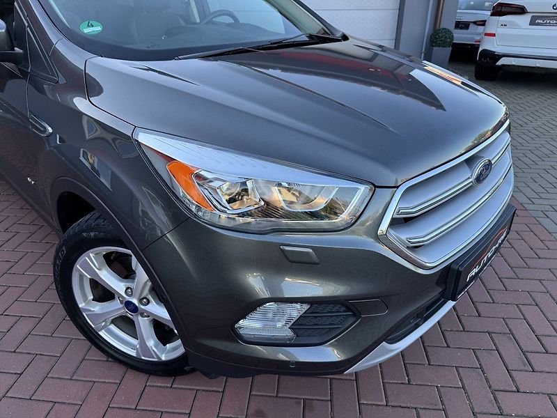 Ford Kuga (2017) 2.0TDCi AWD Xenony Kamera - fotka 36 z 49