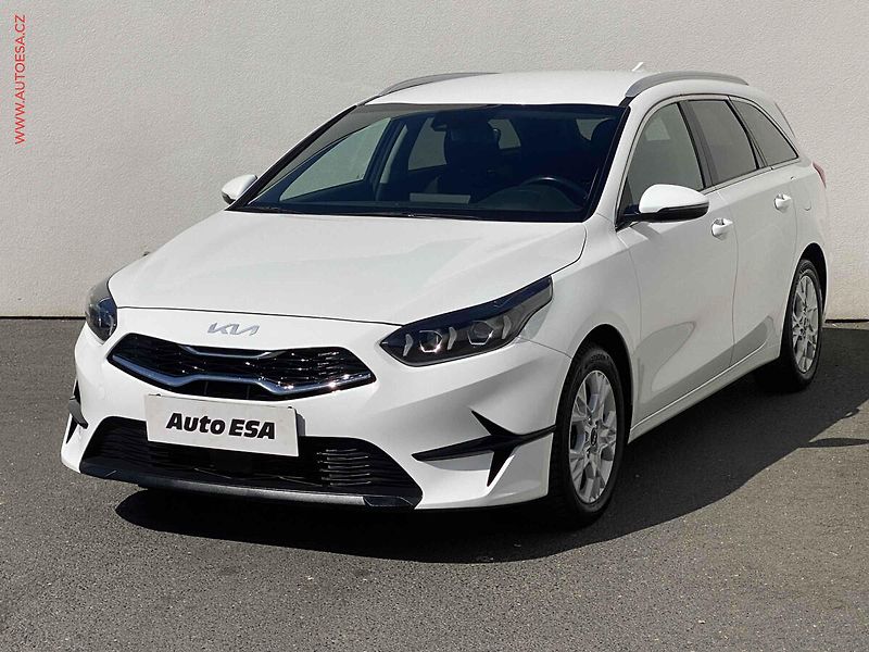 Kia Ceed (2024) 1.5 T-GDi SW, 1.maj,ČR, TOP - fotka 3 z 18