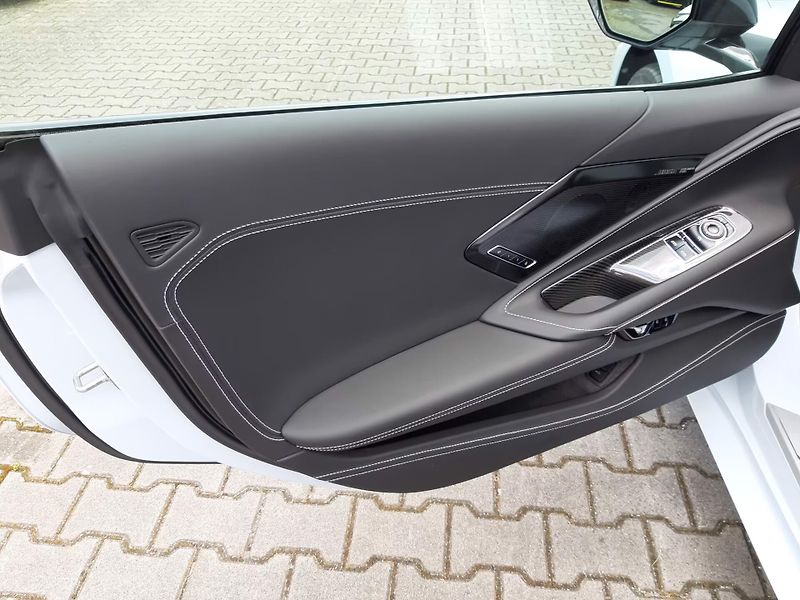 Chevrolet Corvette C8 Stingray 3LT Magnetic Lift - fotka 23 z 23