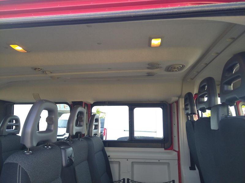 Fiat Ducato 2,3  130Ps 9 míst - fotka 9 z 11
