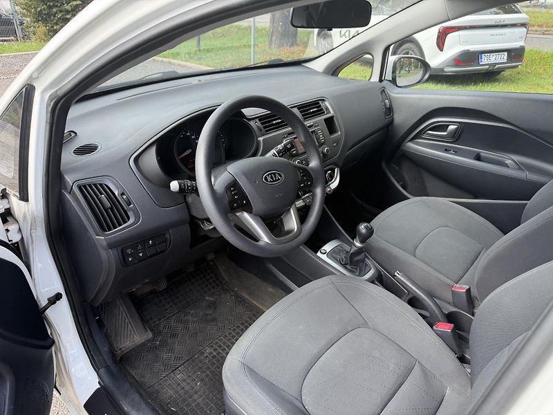 Kia Rio 1.2CVVT 63kw - fotka 4 z 9