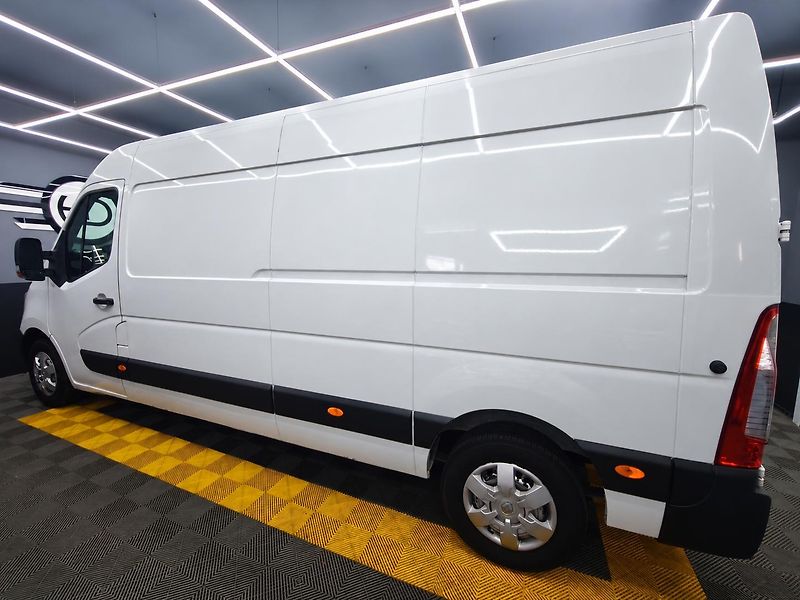 Renault Master (2019) 2.3, L3H2, klima, kamera - fotka 11 z 28