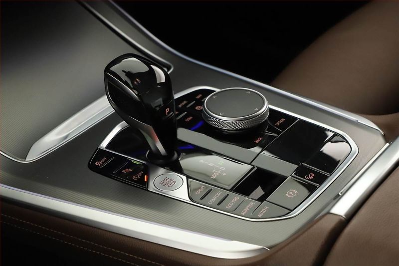 BMW X5 (2019) xDrive40i - fotka 10 z 20