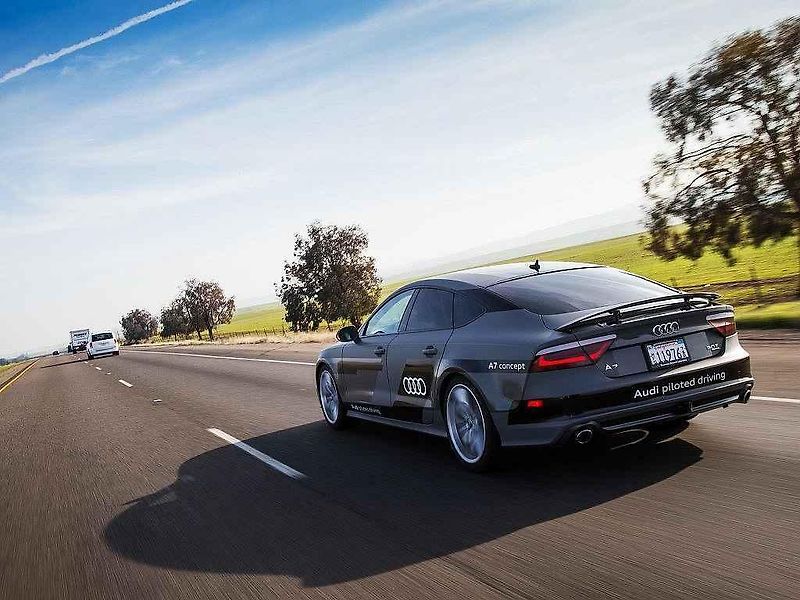 Autonomní Audi A7 samo ujelo téměř 900 kilometrů v provozu.
