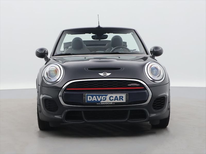 Mini Cooper 2,0 i JCW 170kW Cabrio Manual - fotka 10 z 39