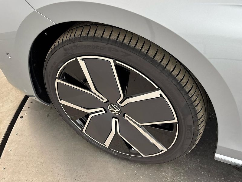 Volkswagen Passat (2025) R-Line People - fotka 28 z 31