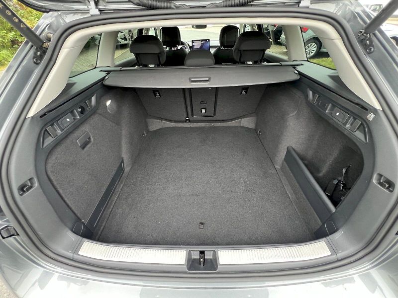 Škoda Superb (2025) Selection 2.0TDi 110kW 7°autom - fotka 15 z 30