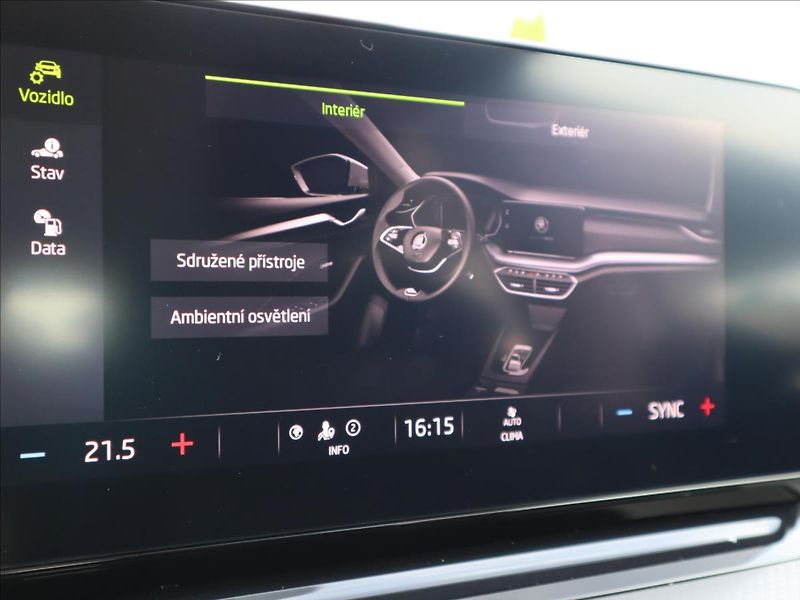 Škoda Octavia 1,5 TSi 110kW Selection ParkPi - fotka 24 z 38