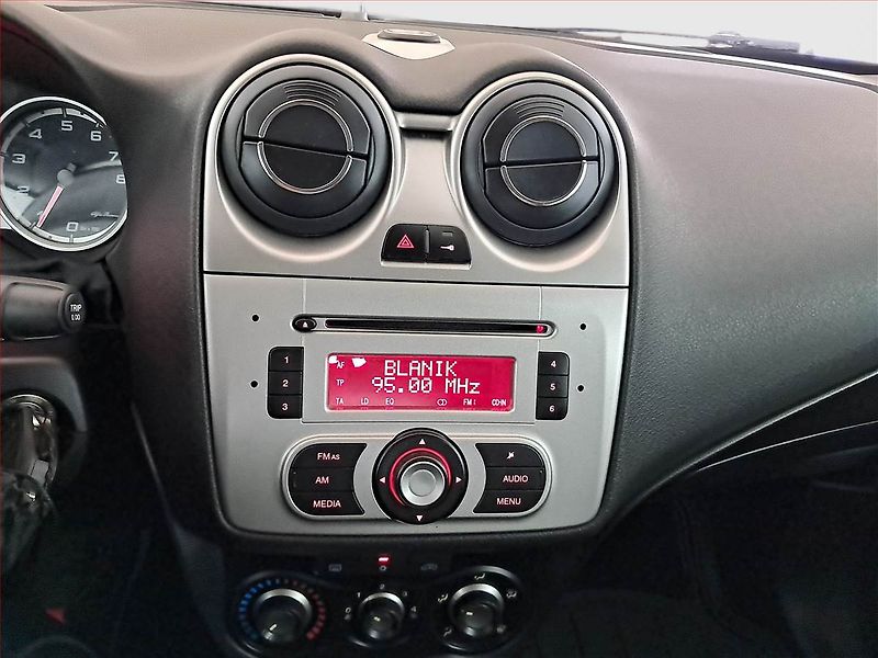 Alfa Romeo MiTo (2011) 1.4 MultiAir - fotka 12 z 17