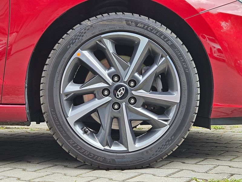 Hyundai i30 1,6 CRDi DCT, Style, 1.maj. - fotka 9 z 42