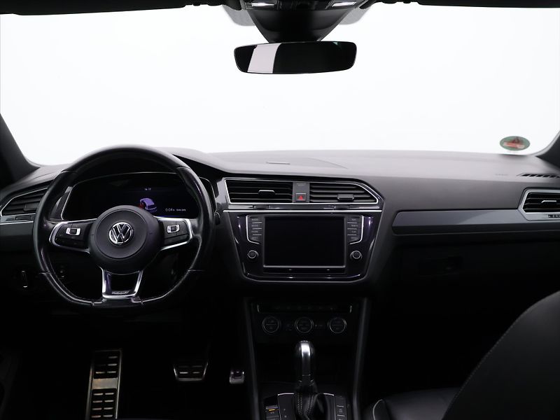 Volkswagen Tiguan 2,0 TDI 140kW 4M DSG R-Line - fotka 20 z 27