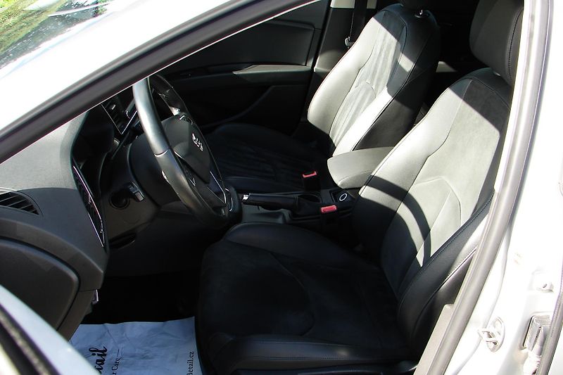 Seat Leon 1.6 TDi 110PS LED Navi-ZADÁN!  - fotka 18 z 42