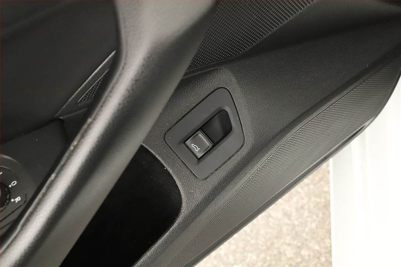 Volkswagen Arteon (2019) R-line 2.0 TSI, Automat, Kůže - fotka 10 z 20