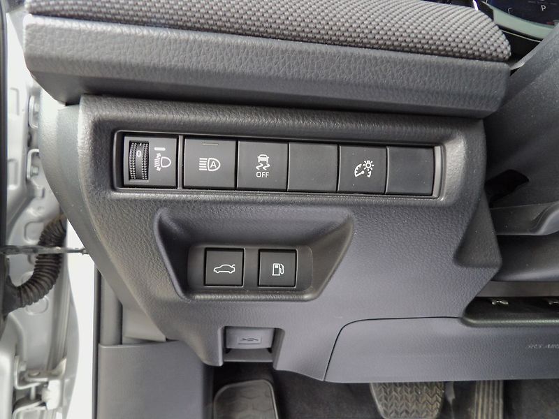 Toyota Camry 2.5 Hybrid Comfort ČR DPH - fotka 14 z 27