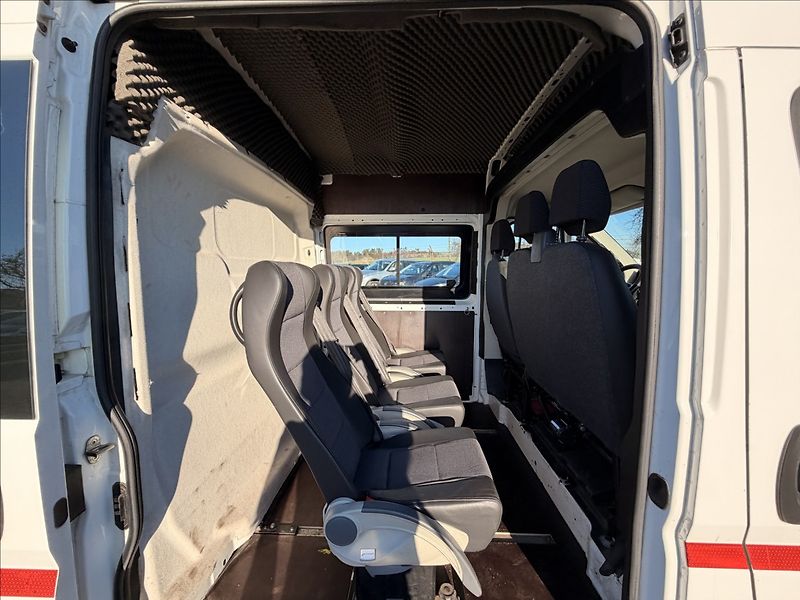 Citroën Jumper 2,2 HDI 121kW 6MÍST DPH - fotka 23 z 29